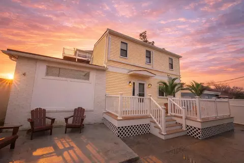 110 W Buttercup Rd #5, Wildwood Crest, NJ 08260