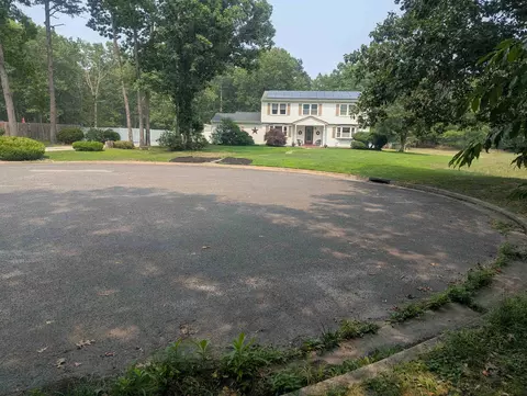 9 Saddle Ridge Ln, Egg Harbor Township, NJ 08234