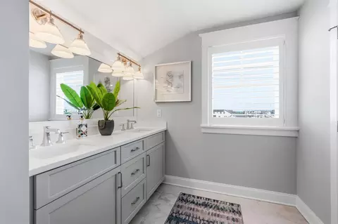 Bath - 188 33rd St, Avalon, NJ 08202 photo 8 of 10