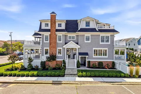 Exterior - 188 33rd St, Avalon, NJ 08202 photo 2 of 10