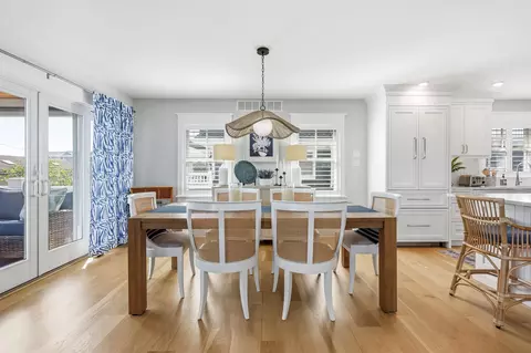 Dining - 188 33rd St, Avalon, NJ 08202 photo 1 of 2
