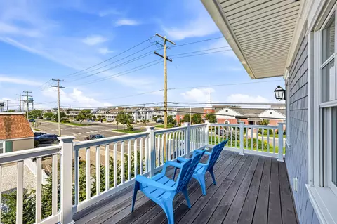 Exterior - 188 33rd St, Avalon, NJ 08202 photo 9 of 10