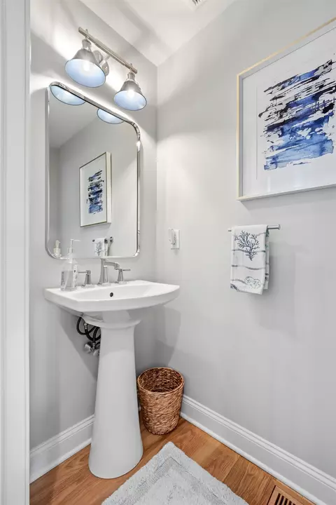 Bath - 188 33rd St, Avalon, NJ 08202 photo 1 of 10