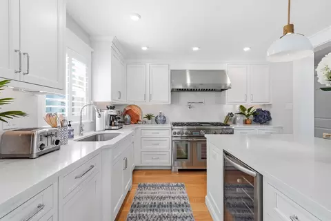 Kitchen - 188 33rd St, Avalon, NJ 08202 photo 3 of 4