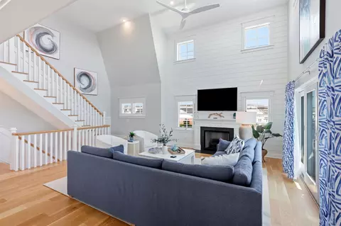 Living - 188 33rd St, Avalon, NJ 08202 photo 3 of 7