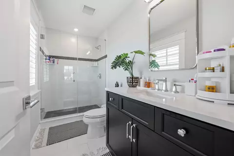 Bath - 188 33rd St, Avalon, NJ 08202 photo 6 of 10