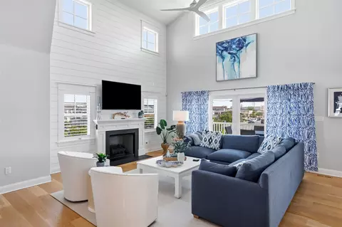 Living - 188 33rd St, Avalon, NJ 08202 photo 4 of 7