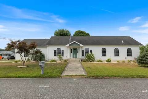 26 Marlyn Dr, Rio Grande, NJ 08242