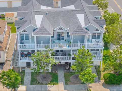300 E Leaming Ave #C, Wildwood, NJ 08260