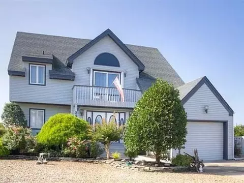 231 122nd St, Stone Harbor, NJ 08247