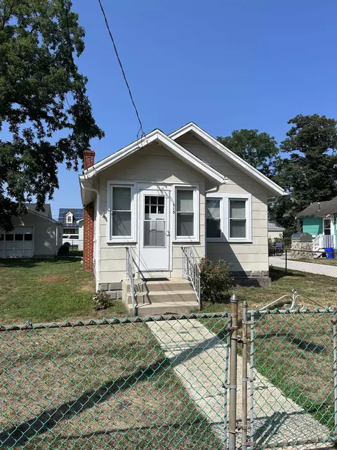 115 W Pacific Ave, Villas, NJ 08251