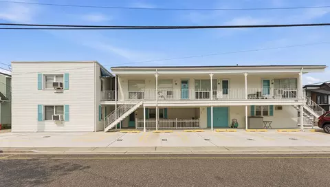 7806 Seaview Ave #4, Wildwood Crest, NJ 08260