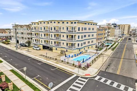 415 E Stockton Rd #104, Wildwood Crest, NJ 08260