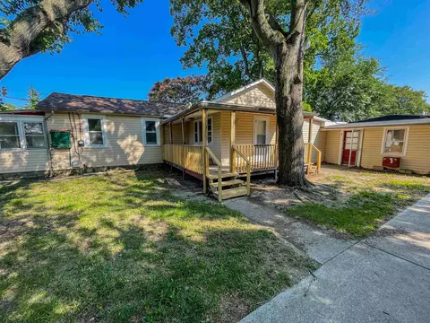 44 E Delaware Pkwy, Villas, NJ 08251