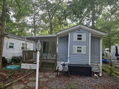 25 D St, Woodbine, NJ 08270