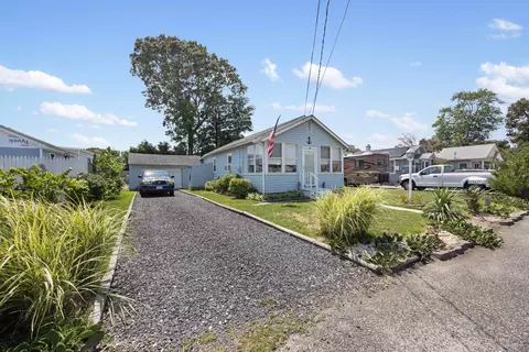 26 Maryland Ave, Villas, NJ 08251