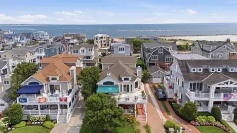 33 E 10th St, Avalon, NJ 08202 photo 3