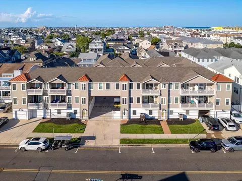 317 E 24th Ave #C, North Wildwood, NJ 08260