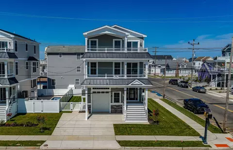 201 W 10th St, North Wildwood, NJ 08260