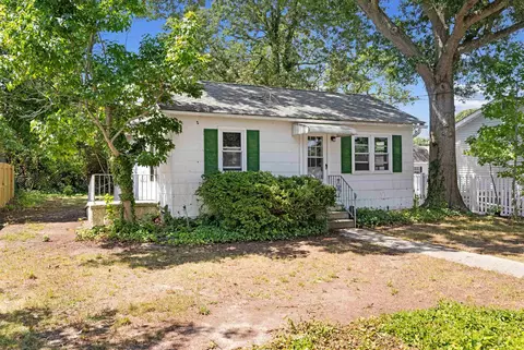126 Arbor Rd, Villas, NJ 08251