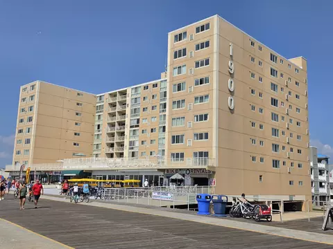 1900 Boardwalk #104, North Wildwood, NJ 08260