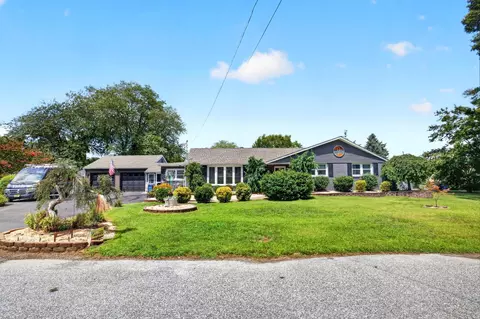 74 Mimosa Dr, Rio Grande, NJ 08242