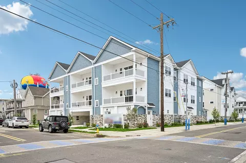 157 E Spicer Ave #111, Wildwood, NJ 08260