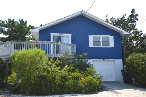 214 68th St, Avalon, NJ 08202