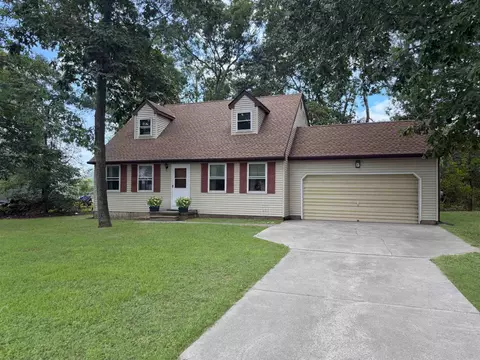 128 Holly Dr, Rio Grande, NJ 08242