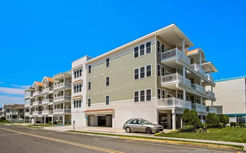 407 E Palm Rd #205, Wildwood Crest, NJ 08260