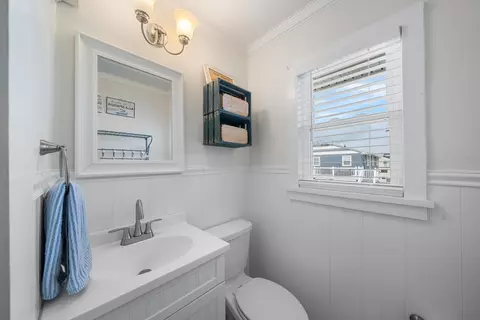Bath - 29 E 28th St #6, Avalon, NJ 08202 photo 2 of 2