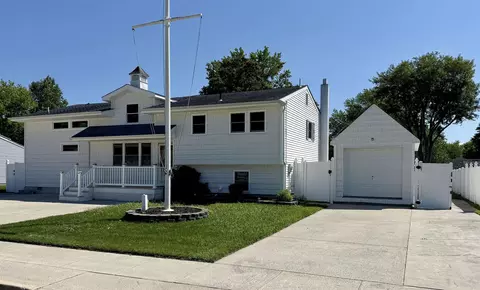 208 Old Mill Dr, North Cape May, NJ 08204