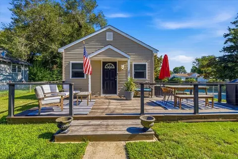 101 Pennsylvania Ave, Villas, NJ 08251