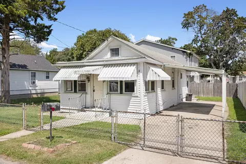 151 E Pacific Ave, Villas, NJ 08251