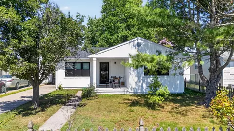 221 Cedardale Ave, Villas, NJ 08251