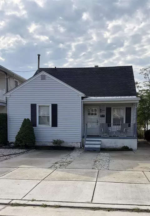 8005 Pacific Ave, Wildwood Crest, NJ 08260