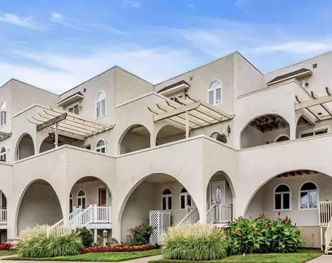 9 W 6th St #9, Ocean City, NJ 08226