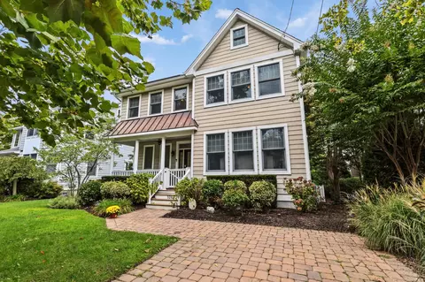 320 Knox Ave, Cape May Point, NJ 08212