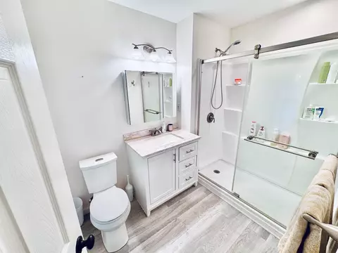 Bath - 63 Somers Ave, Ocean View, NJ 08230 photo 4 of 4