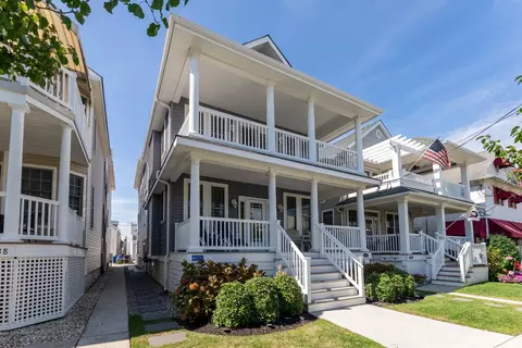836 1st St #2, Ocean City, NJ 08226