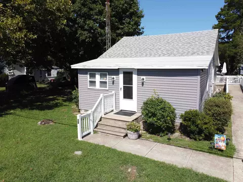 35 E Atlantic Ave, Villas, NJ 08251
