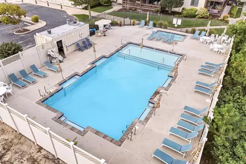 Exterior - 66 E 20th St #206, Avalon, NJ 08202 photo 3 of 8