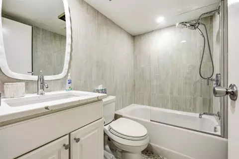 Bath - 66 E 20th St #206, Avalon, NJ 08202 photo 1 of 2