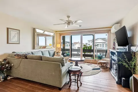Living - 66 E 20th St #206, Avalon, NJ 08202 photo 1 of 5