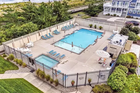 Exterior - 66 E 20th St #206, Avalon, NJ 08202 photo 2 of 8