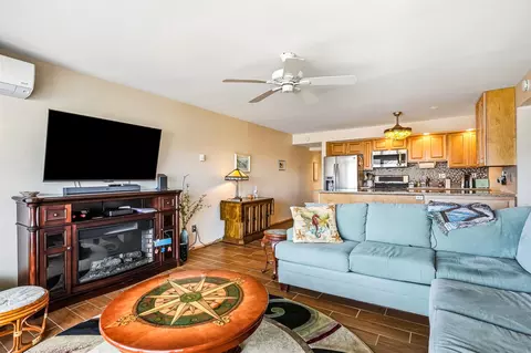 Living - 66 E 20th St #206, Avalon, NJ 08202 photo 3 of 5