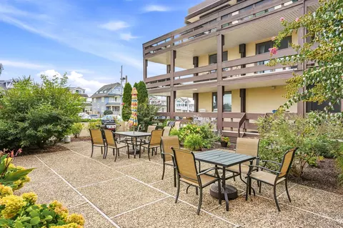 Exterior - 66 E 20th St #206, Avalon, NJ 08202 photo 8 of 8