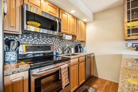 Kitchen - 66 E 20th St #206, Avalon, NJ 08202 photo 4 of 4