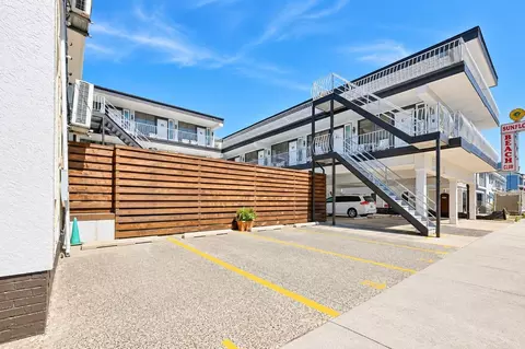 313 E Glenwood Ave #202, Wildwood, NJ 08260