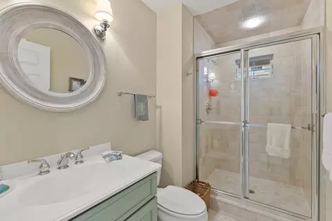 Bath - 84 E 19th St, Avalon, NJ 08202 photo 6 of 7